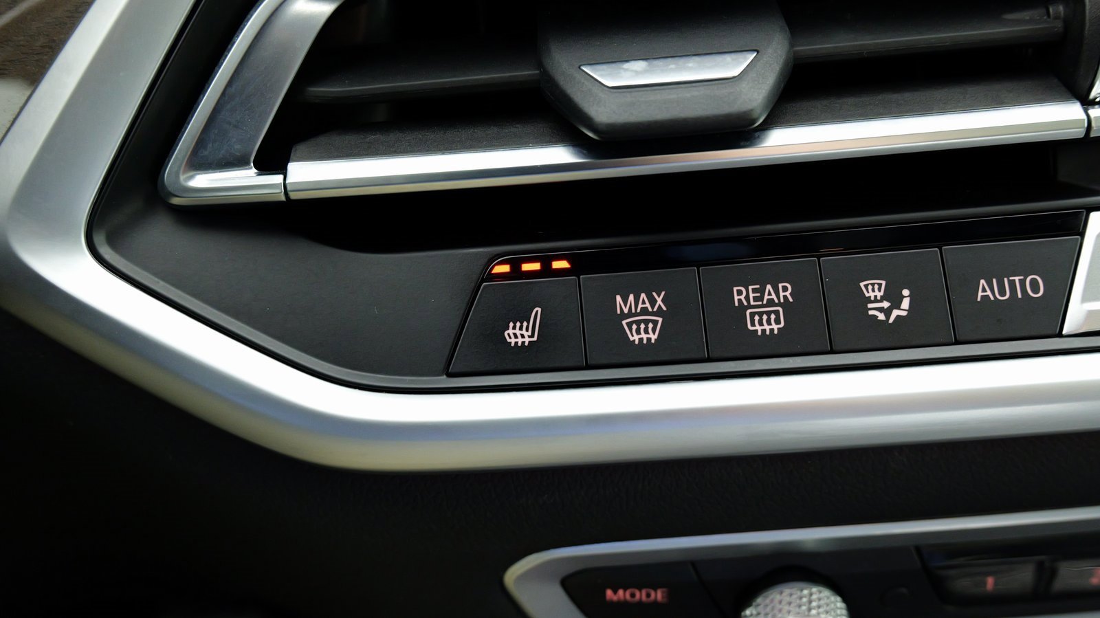 Used 2022 BMW X5 xDrive40i w/ Parking Assistance Package image 56