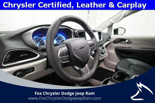 Certified 2024 Chrysler Pacifica Touring-L image 8