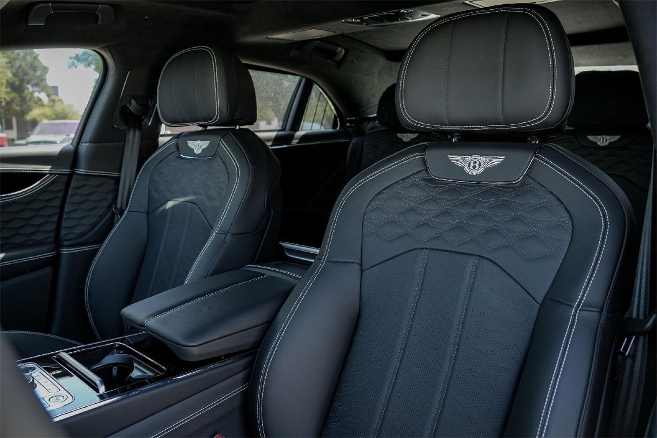New 2025 Bentley Flying Spur Plug-In Hybrid image 26