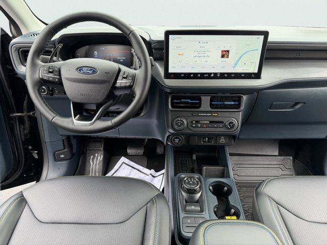 Used 2025 Ford Maverick Lobo image 2