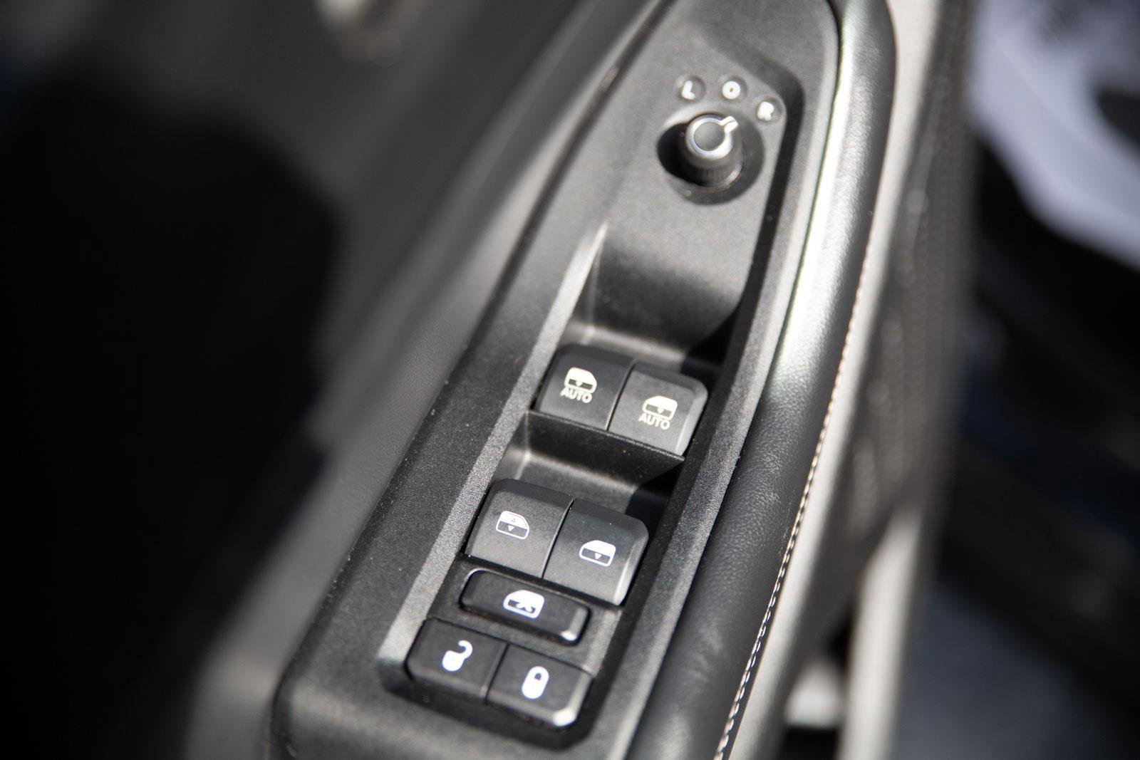 Used 2024 Jeep Grand Cherokee L Laredo image 22