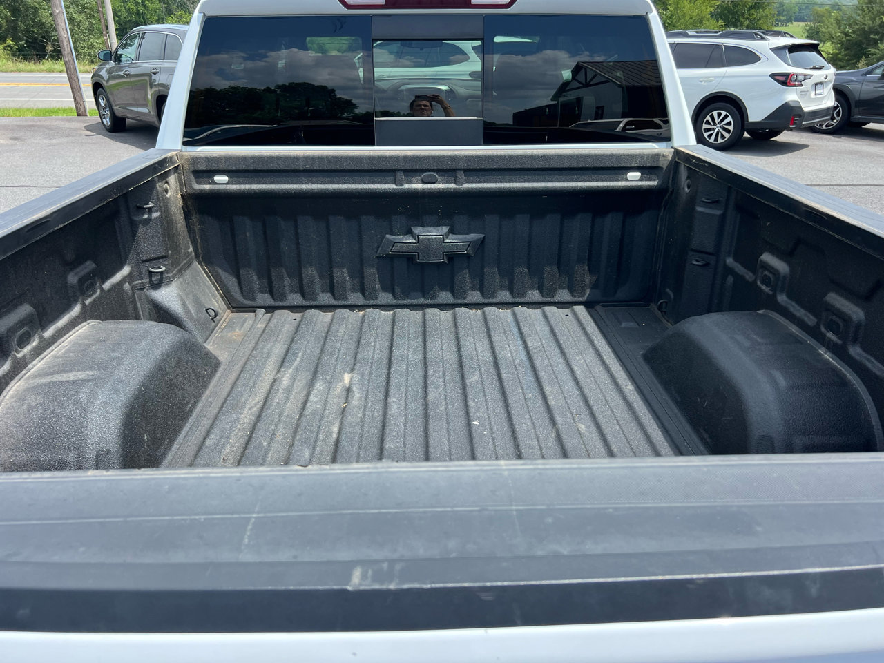 Used 2022 Chevrolet Silverado 1500 LT Trail Boss w/ Convenience Package II AWD/4WD image 6