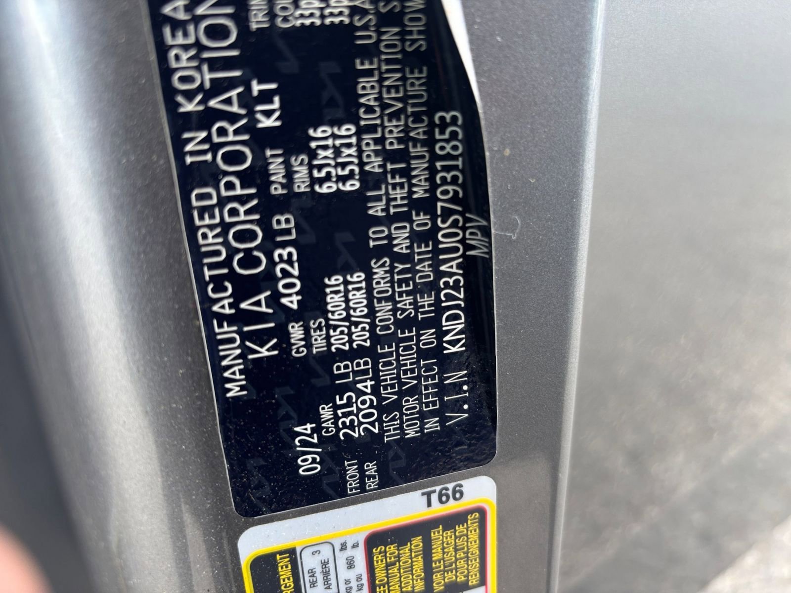Used 2025 Kia Soul LX w/ LX Technology Package FWD image 23
