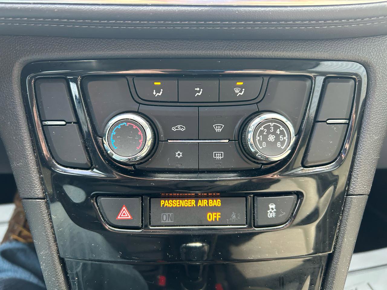 Used 2019 Buick Encore Preferred FWD image 24