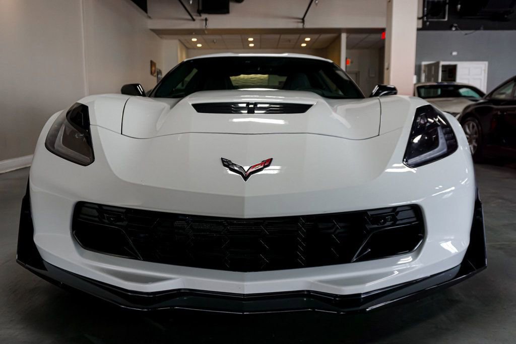 Used 2017 Chevrolet Corvette Z06 w/ Z07 Performance Package image 14