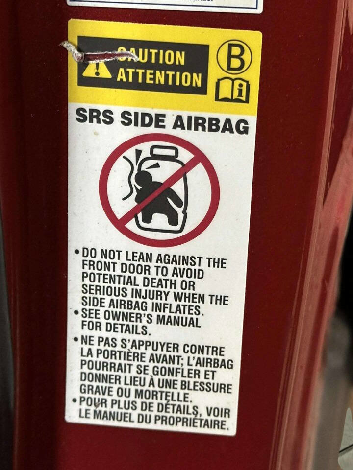 Used 2014 Toyota RAV4 Limited w/ Technology Package image 22