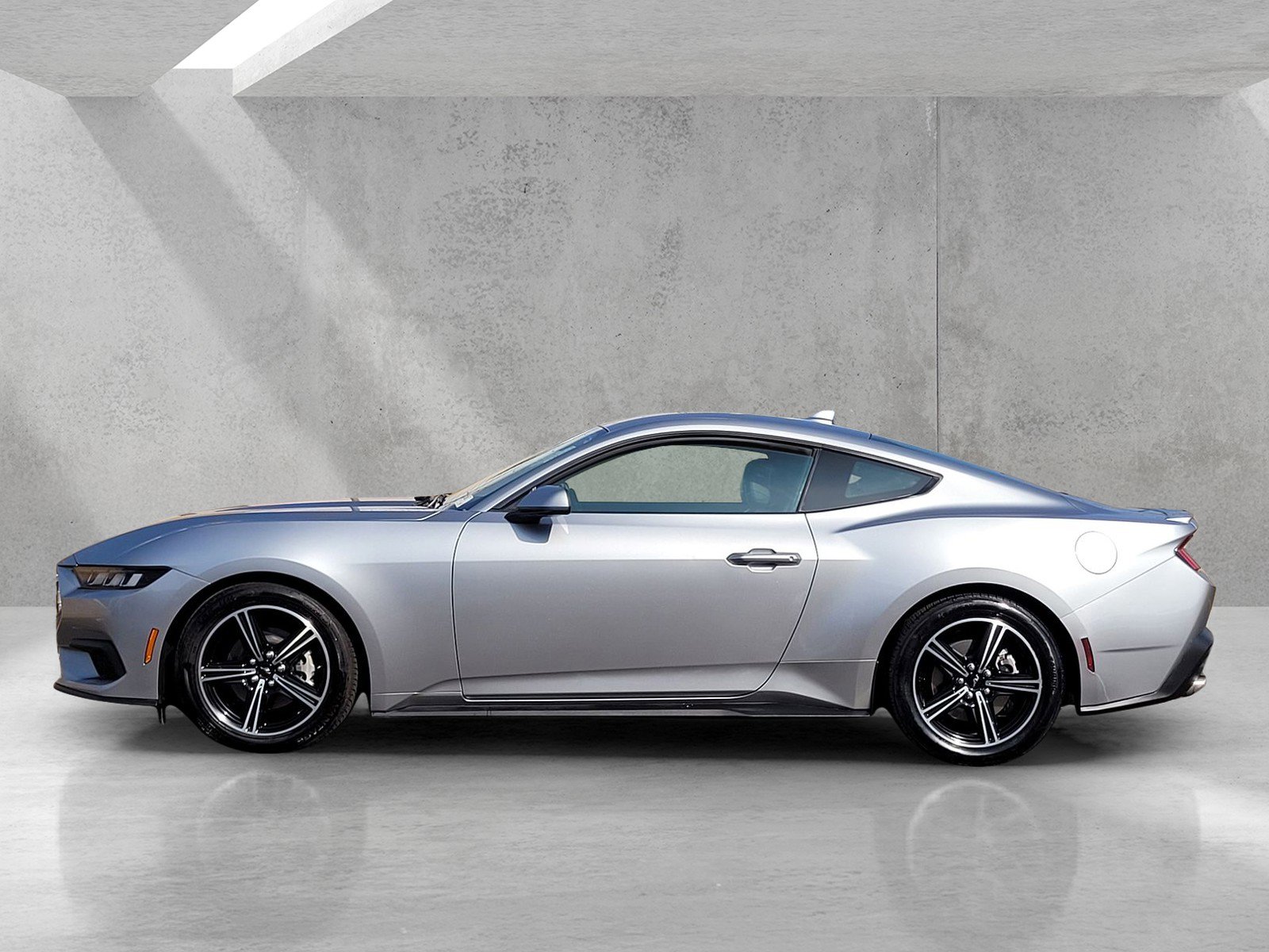 Used 2024 Ford Mustang Premium image 7