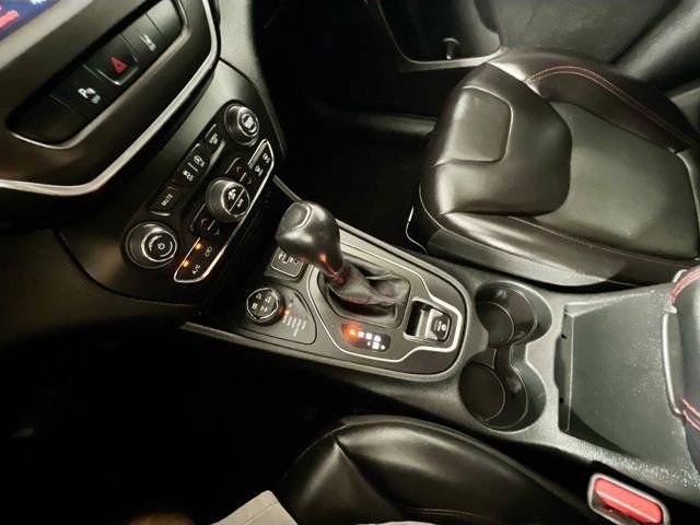 Used 2021 Jeep Cherokee Trailhawk image 20