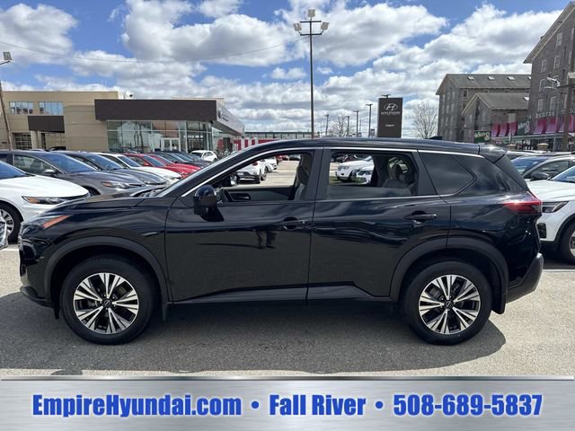 Used 2023 Nissan Rogue SV AWD/4WD image 9