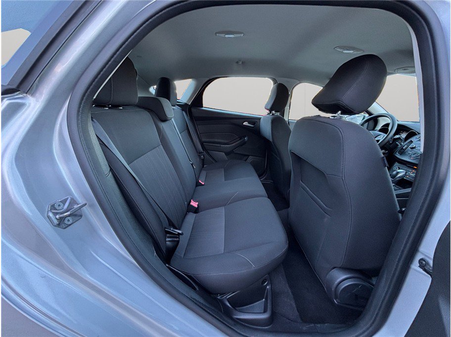 Used 2015 Ford Focus SE image 29
