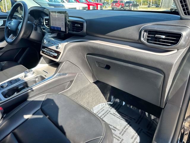 Used 2024 Ford Explorer XLT w/ Equipment Group 202A image 15