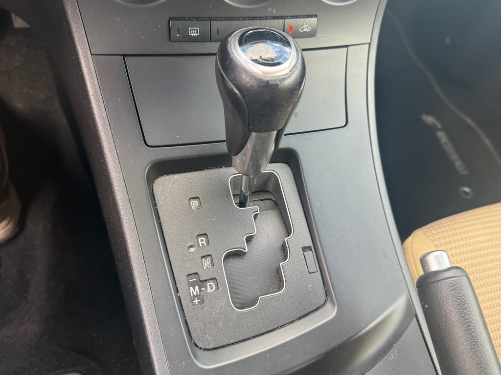 Used 2012 MAZDA MAZDA3 i Touring FWD image 16