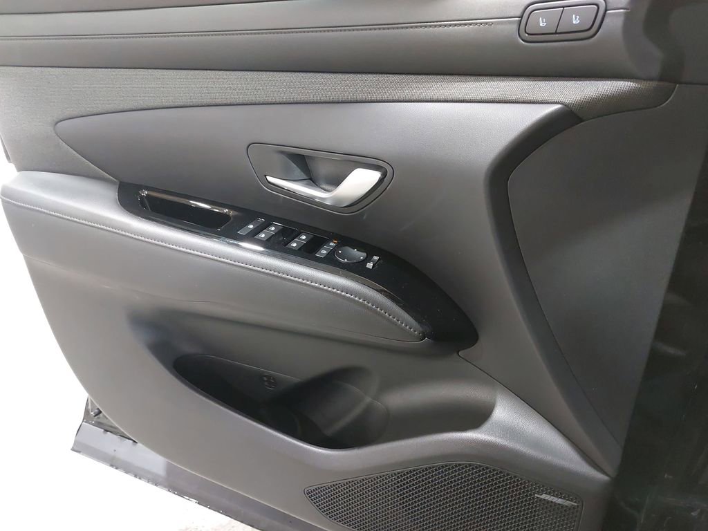 Certified 2025 Hyundai Santa Cruz Limited image 25