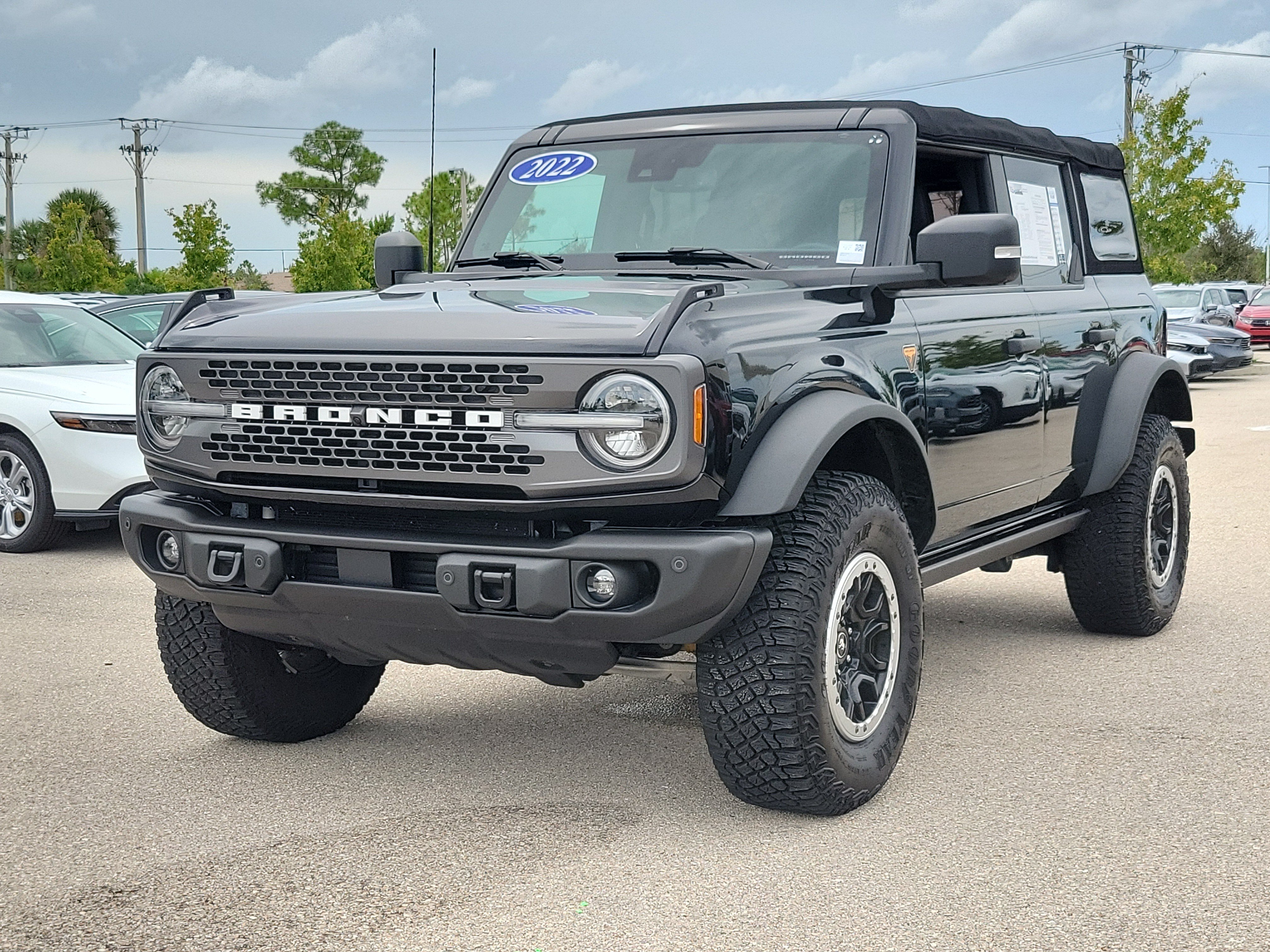 Used 2022 Ford Bronco Badlands AWD/4WD image 3