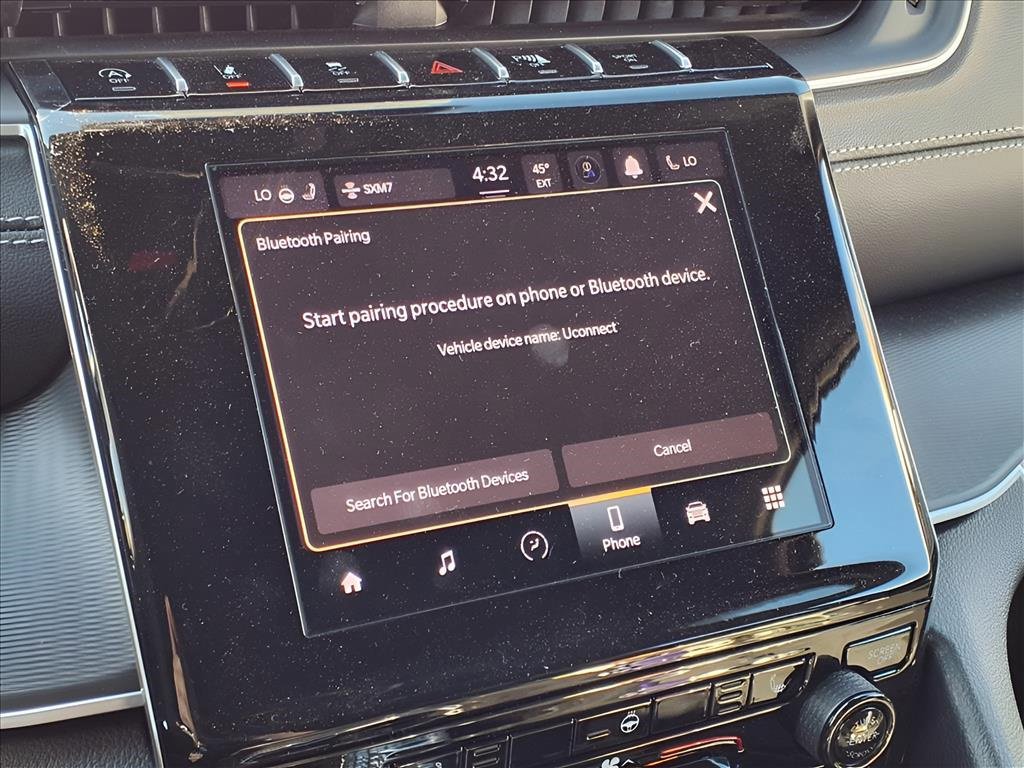 New 2025 Jeep Grand Cherokee L Laredo image 11