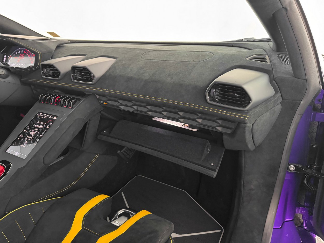 Used 2023 Lamborghini Huracan STO image 25