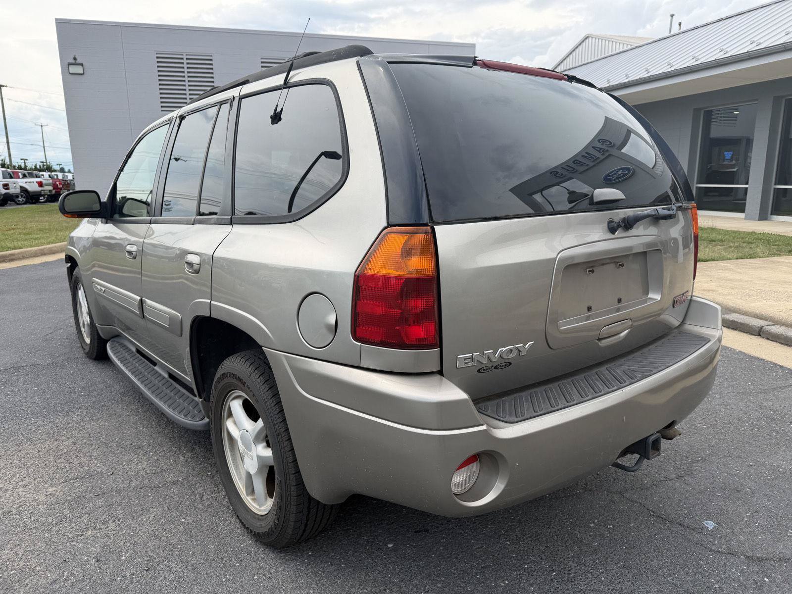 Used 2002 GMC Envoy SLT AWD/4WD image 3