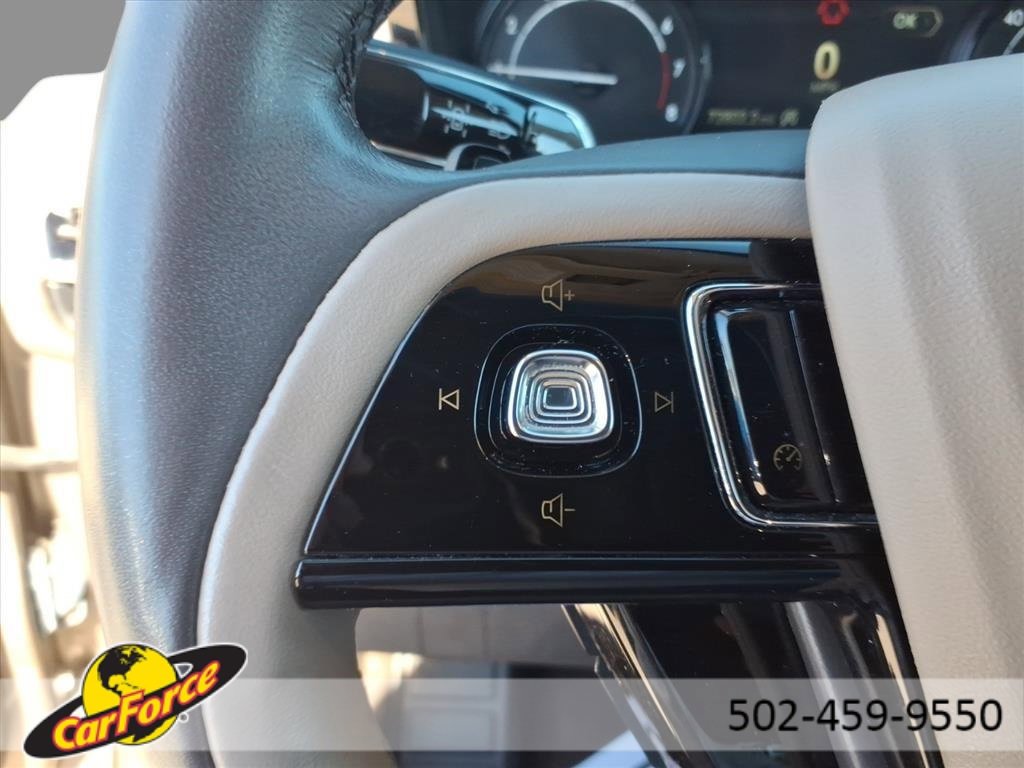Used 2021 Lincoln Corsair AWD image 23