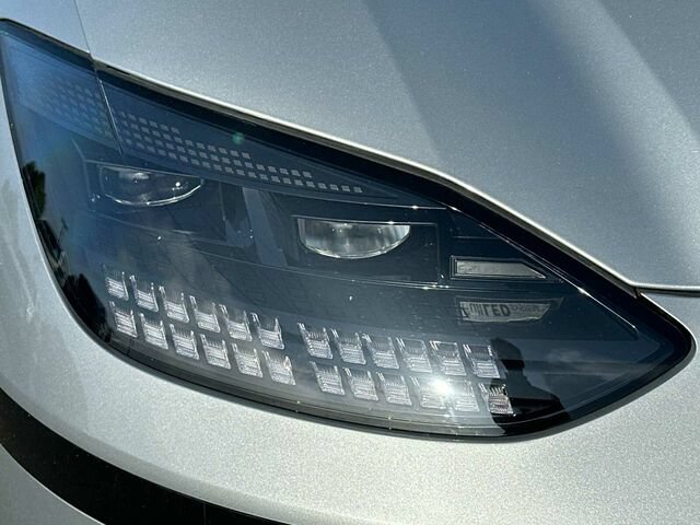 Used 2025 Hyundai Ioniq 6 SEL RWD image 32