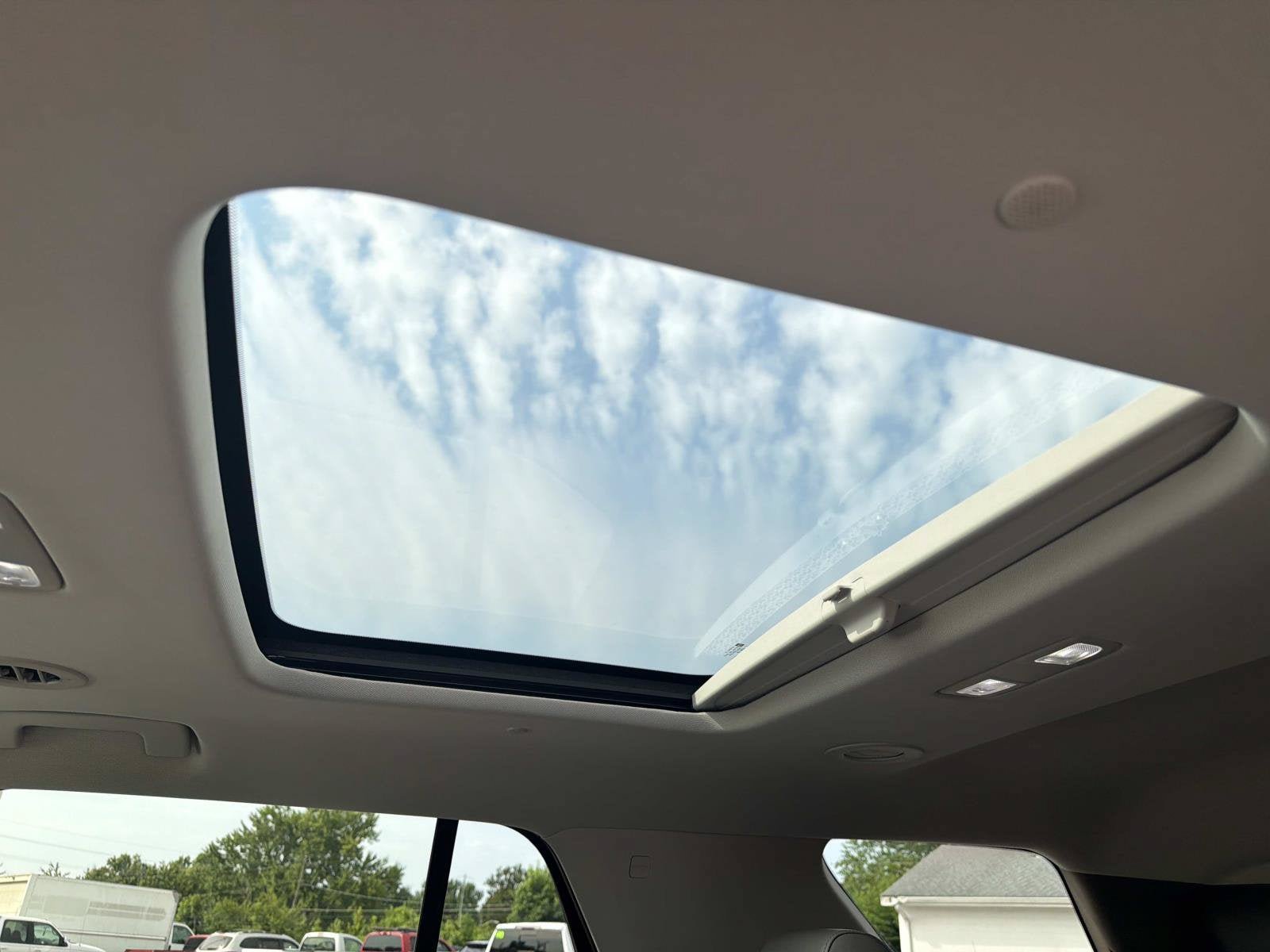 Certified 2021 Chevrolet Traverse Premier FWD image 20