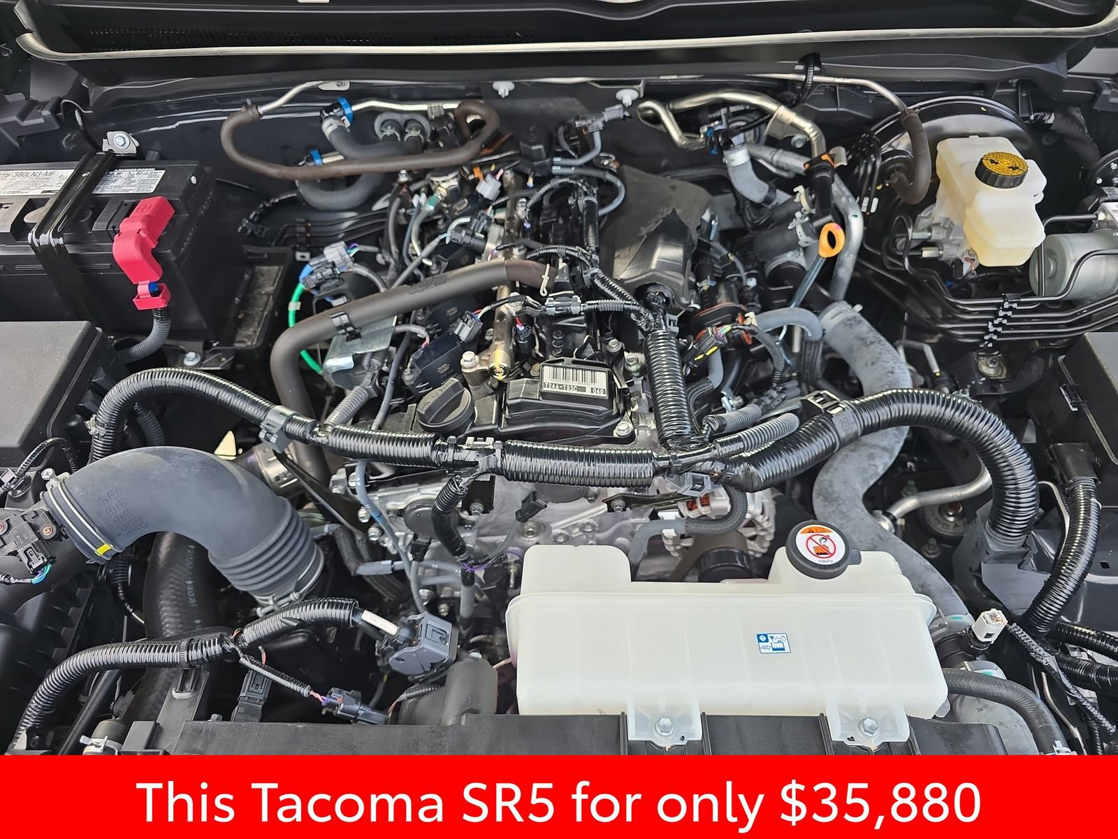Used 2024 Toyota Tacoma SR5 image 33