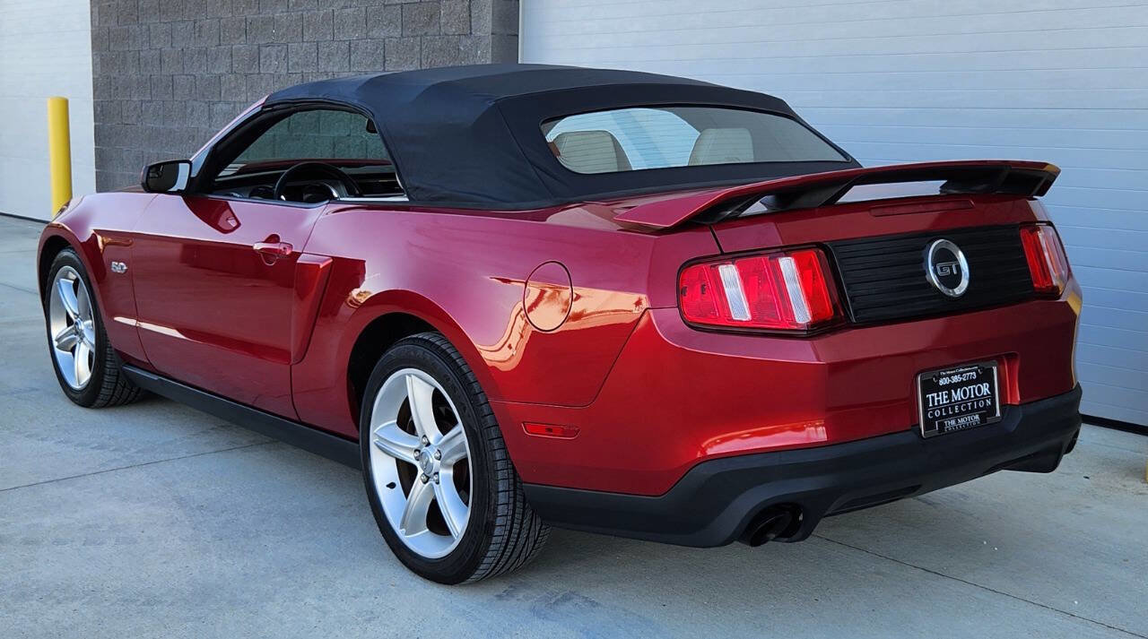 Used 2011 Ford Mustang GT Premium image 18