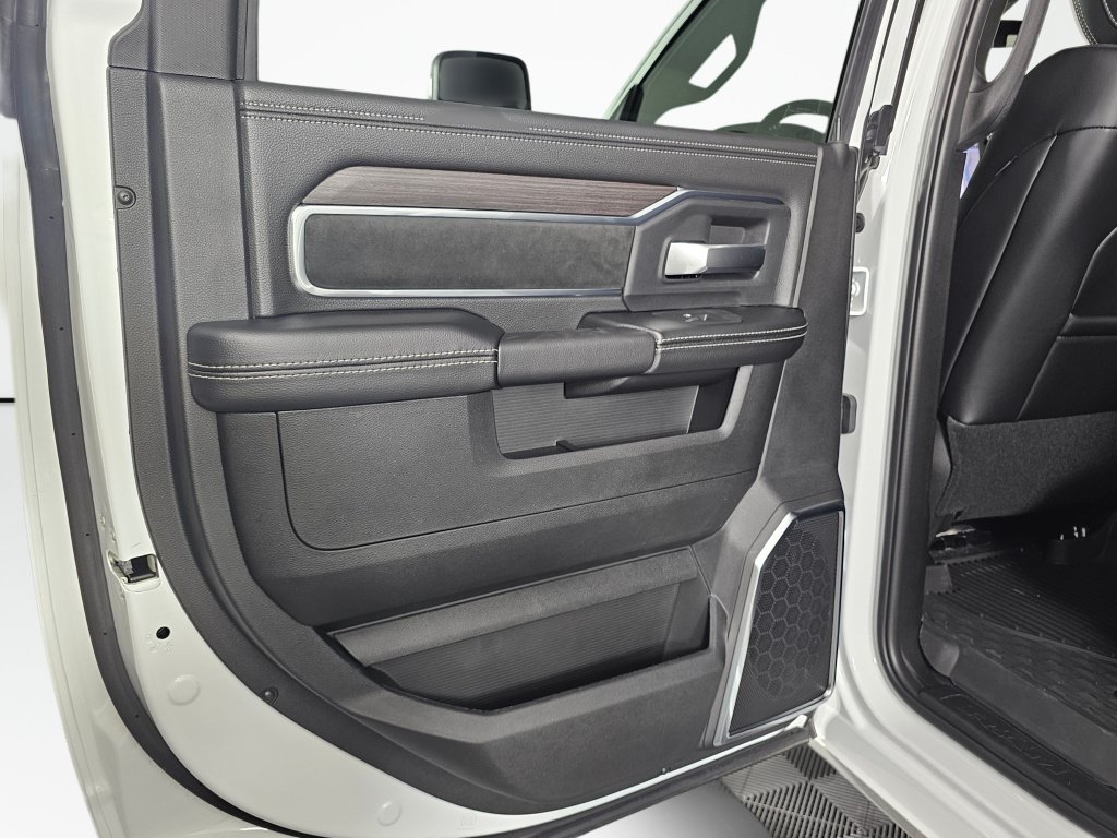 New 2026 RAM 3500 Laramie w/ Night Edition AWD/4WD image 33