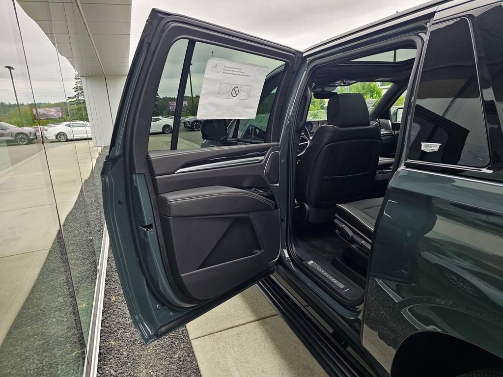 New 2026 Cadillac Escalade ESV Sport w/ Touring Package AWD/4WD image 16