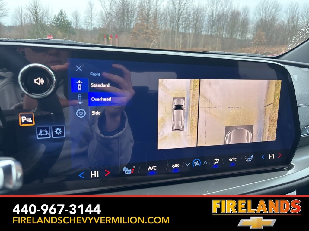 New 2026 Chevrolet Traverse LT w/ Driver Confidence Package FWD image 24