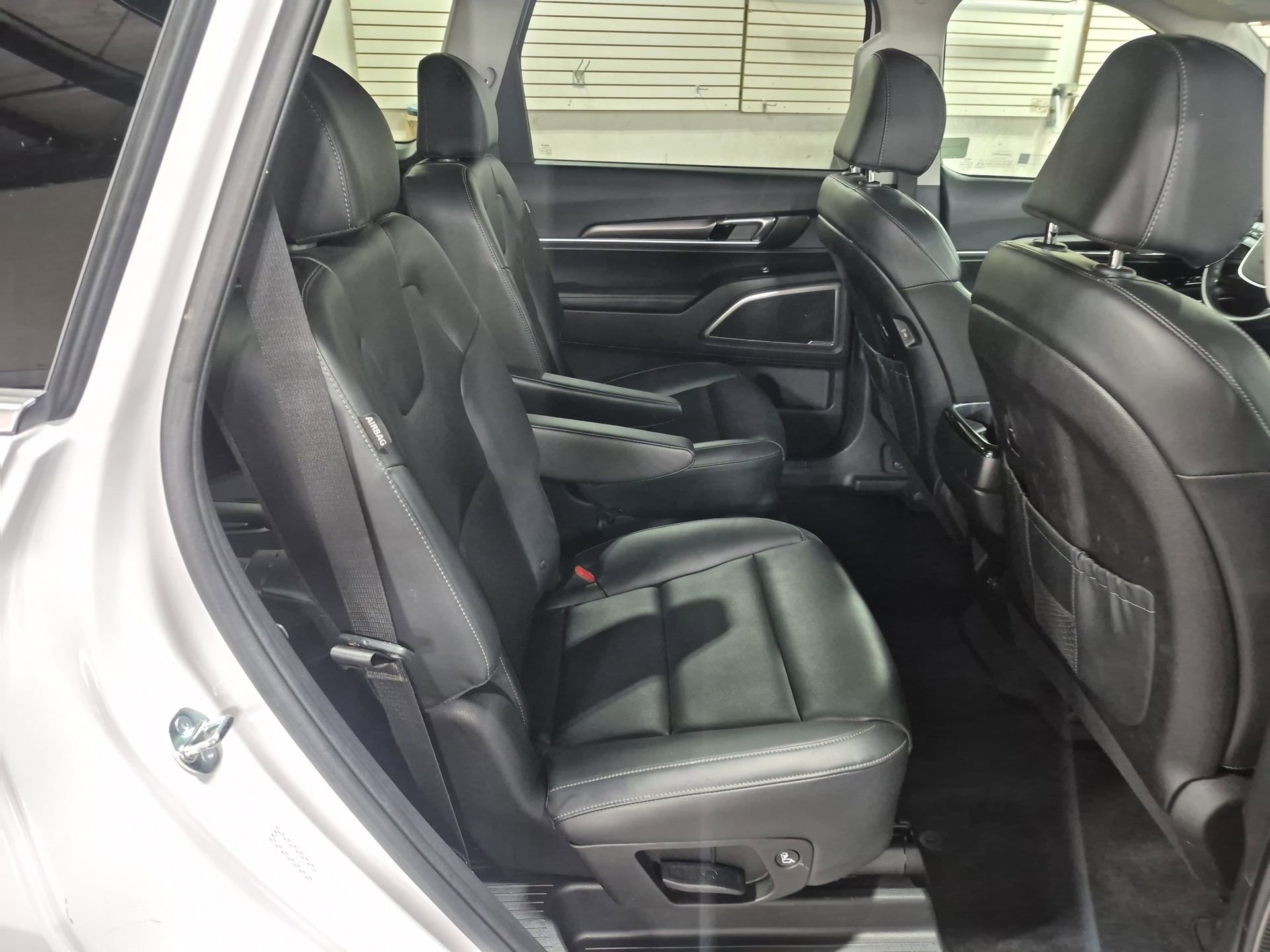 Used 2025 Kia Telluride S AWD/4WD image 27