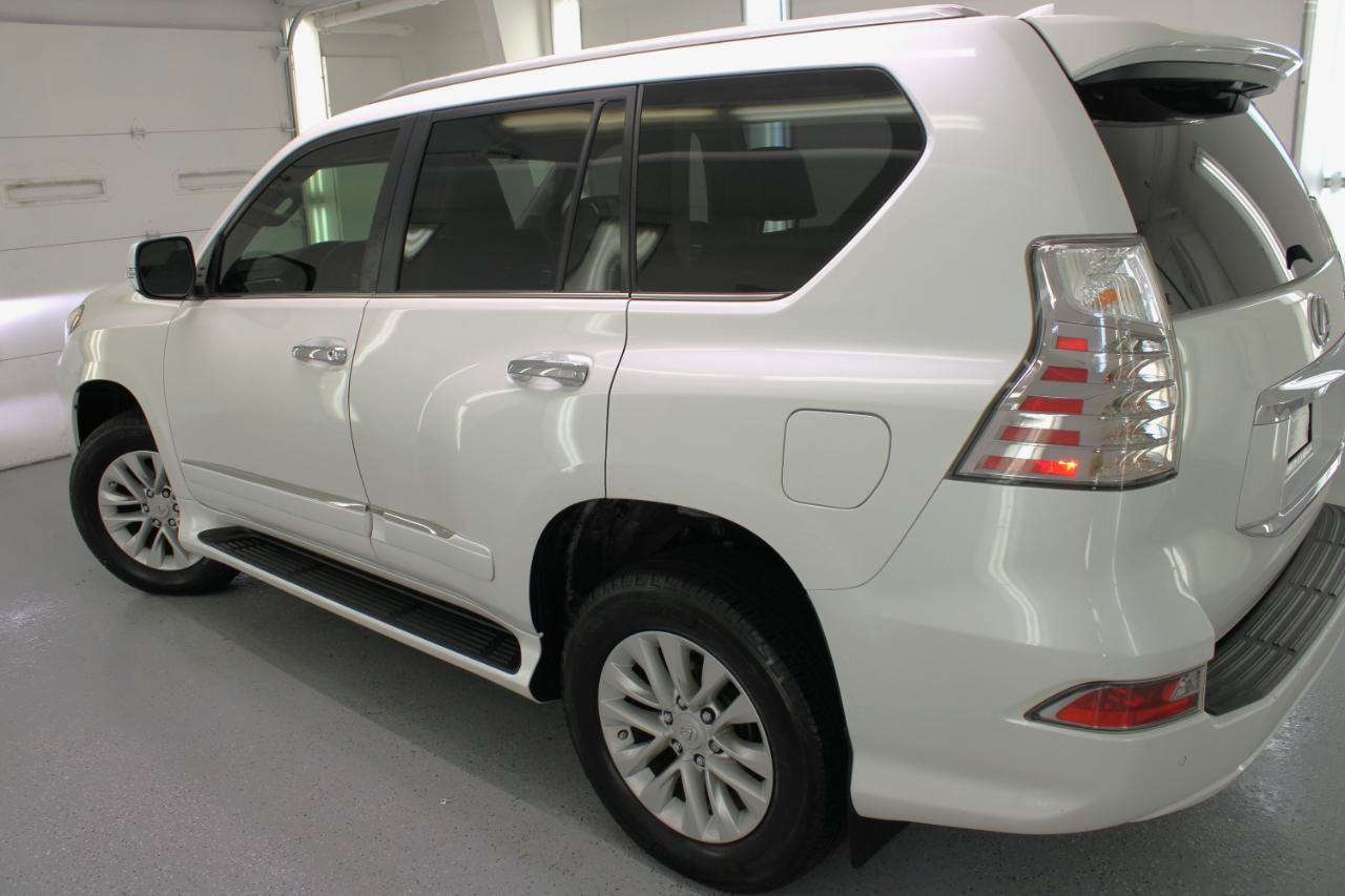 Used 2017 Lexus GX 460 AWD/4WD image 16