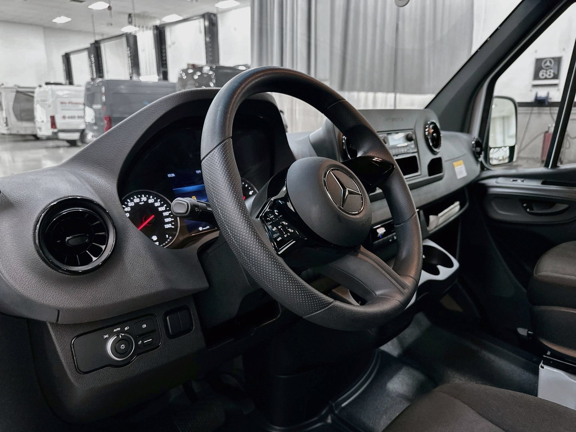 Used 2026 Mercedes-Benz Sprinter 2500 image 10