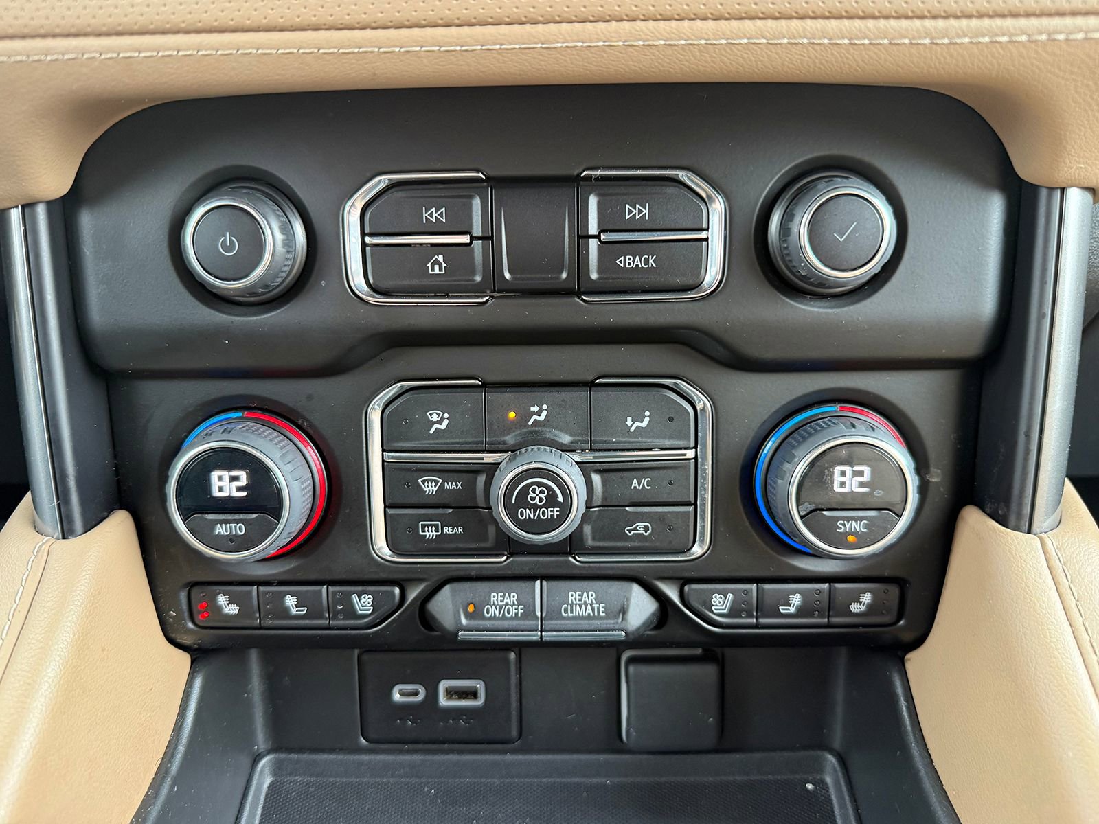 Certified 2023 Chevrolet Tahoe Premier AWD/4WD image 29