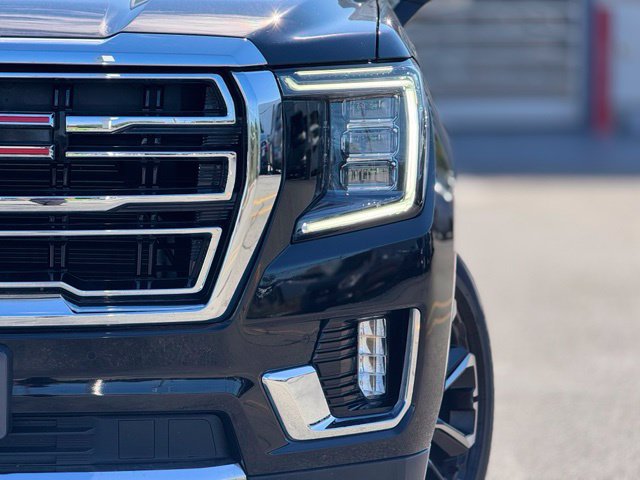 Used 2023 GMC Yukon SLT AWD/4WD image 11