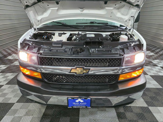 Used 2021 Chevrolet Express 2500 w/ Driver Convenience Package image 30