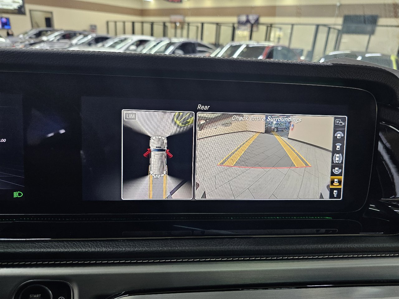 Used 2021 Mercedes-Benz G 63 AMG 4MATIC w/ G Manufaktur Interior Package image 32