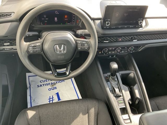 Used 2025 Honda Accord SE image 18