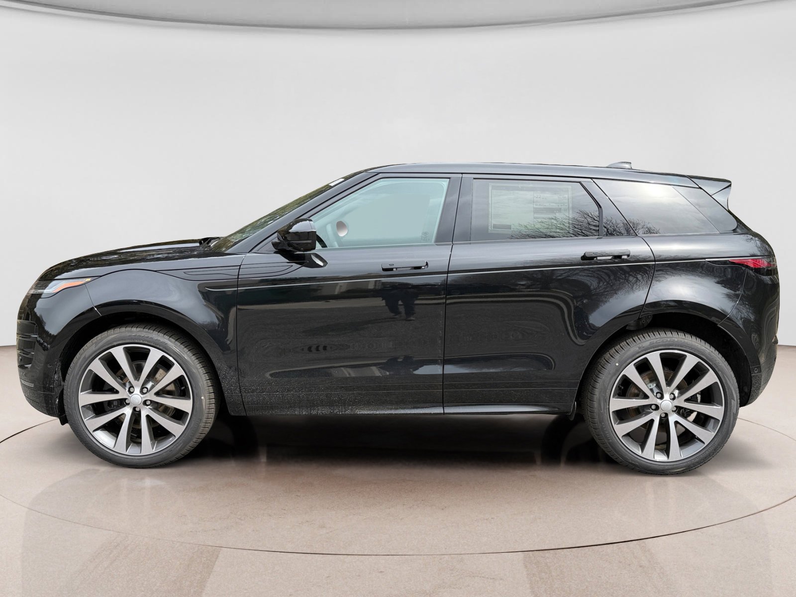 New 2026 Land Rover Range Rover Evoque Dynamic SE image 2