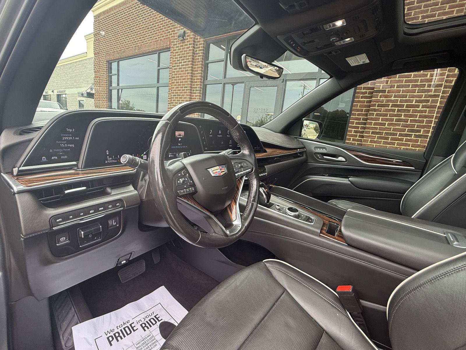 Used 2022 Cadillac Escalade ESV Premium Luxury w/ Performance Package AWD/4WD image 16