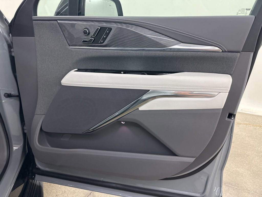 New 2026 Cadillac Escalade IQL Luxury image 16