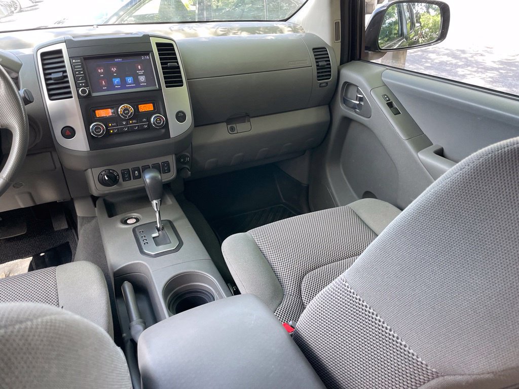 Used 2020 Nissan Frontier SV w/ Midnight Edition Floor Mats AWD/4WD image 10