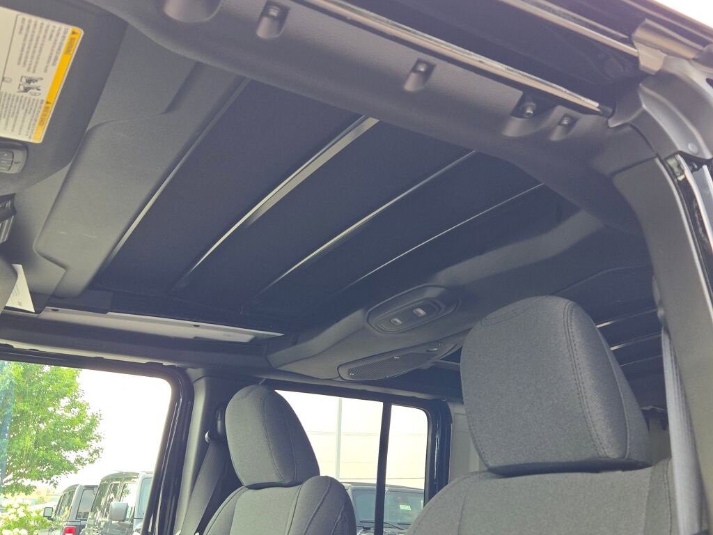 New 2025 Jeep Wrangler Sport S image 25