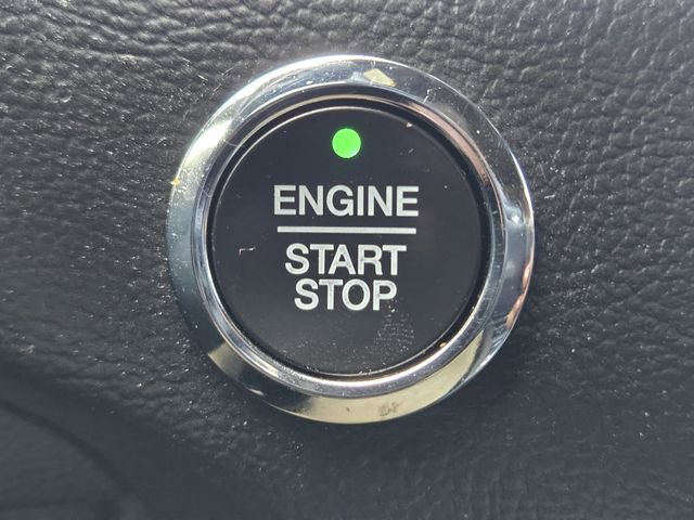 Used 2022 Ford Edge Titanium w/ Equipment Group 301A AWD/4WD image 19
