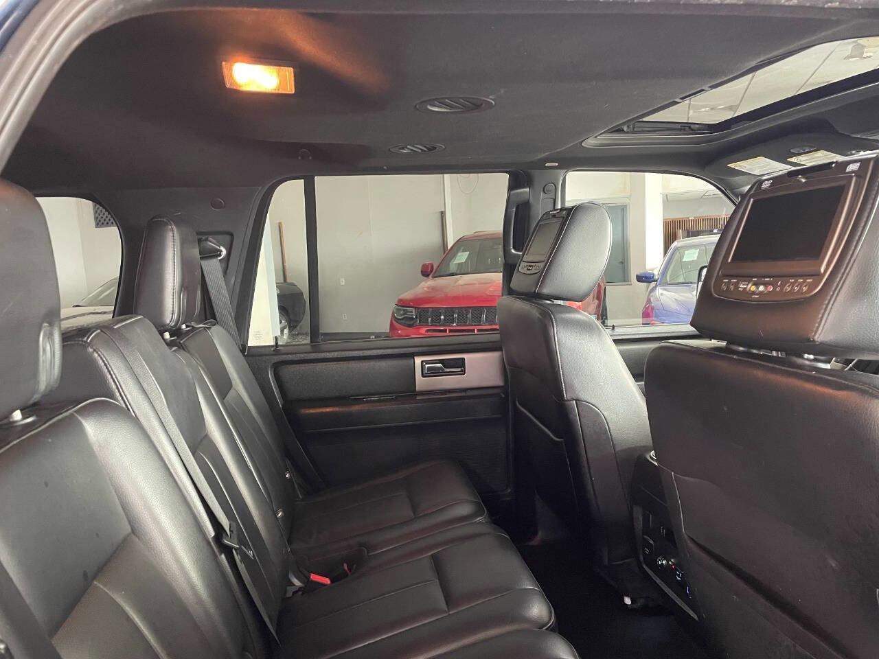 Used 2015 Ford Expedition Limited w/ Equipment Group 301A AWD/4WD image 28