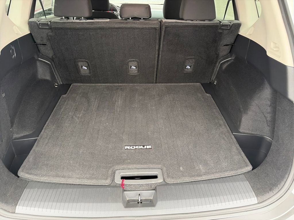 Used 2021 Nissan Rogue S FWD image 22
