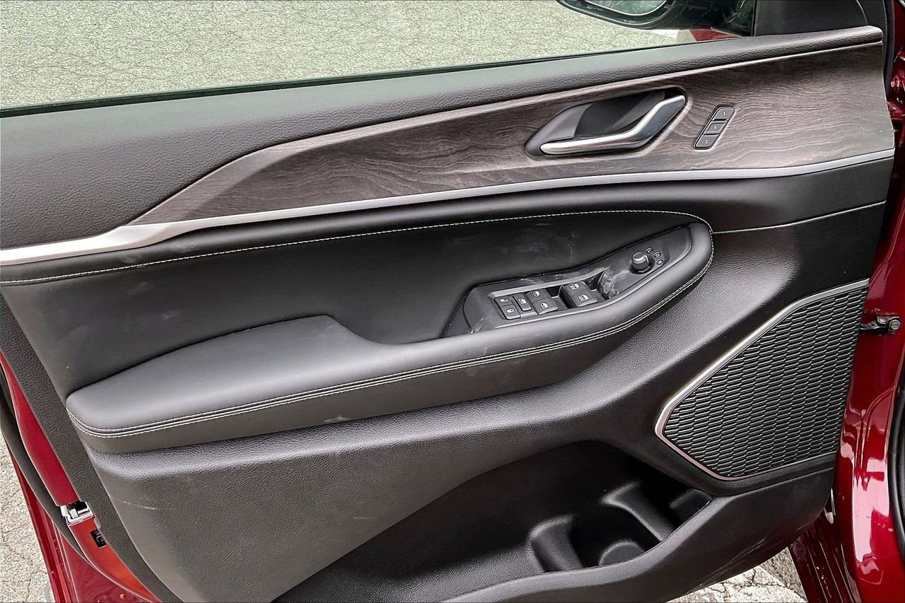 New 2026 Jeep Grand Cherokee L Limited AWD/4WD image 30