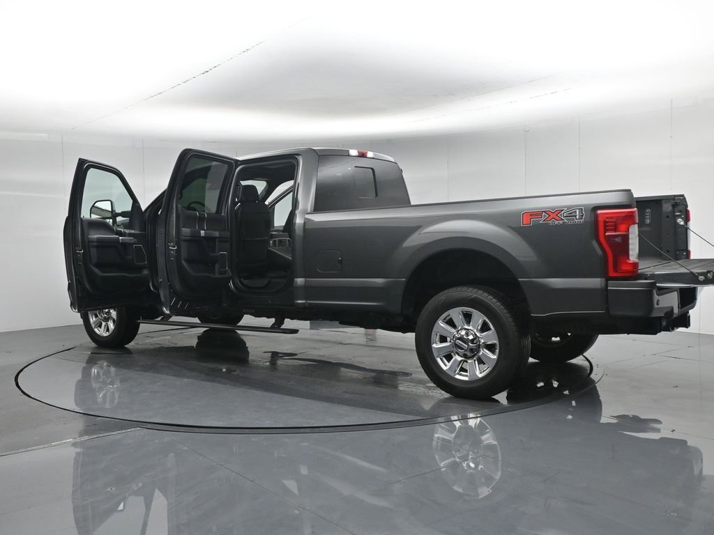 Certified 2018 Ford F350 Platinum w/ Platinum Ultimate Package image 47