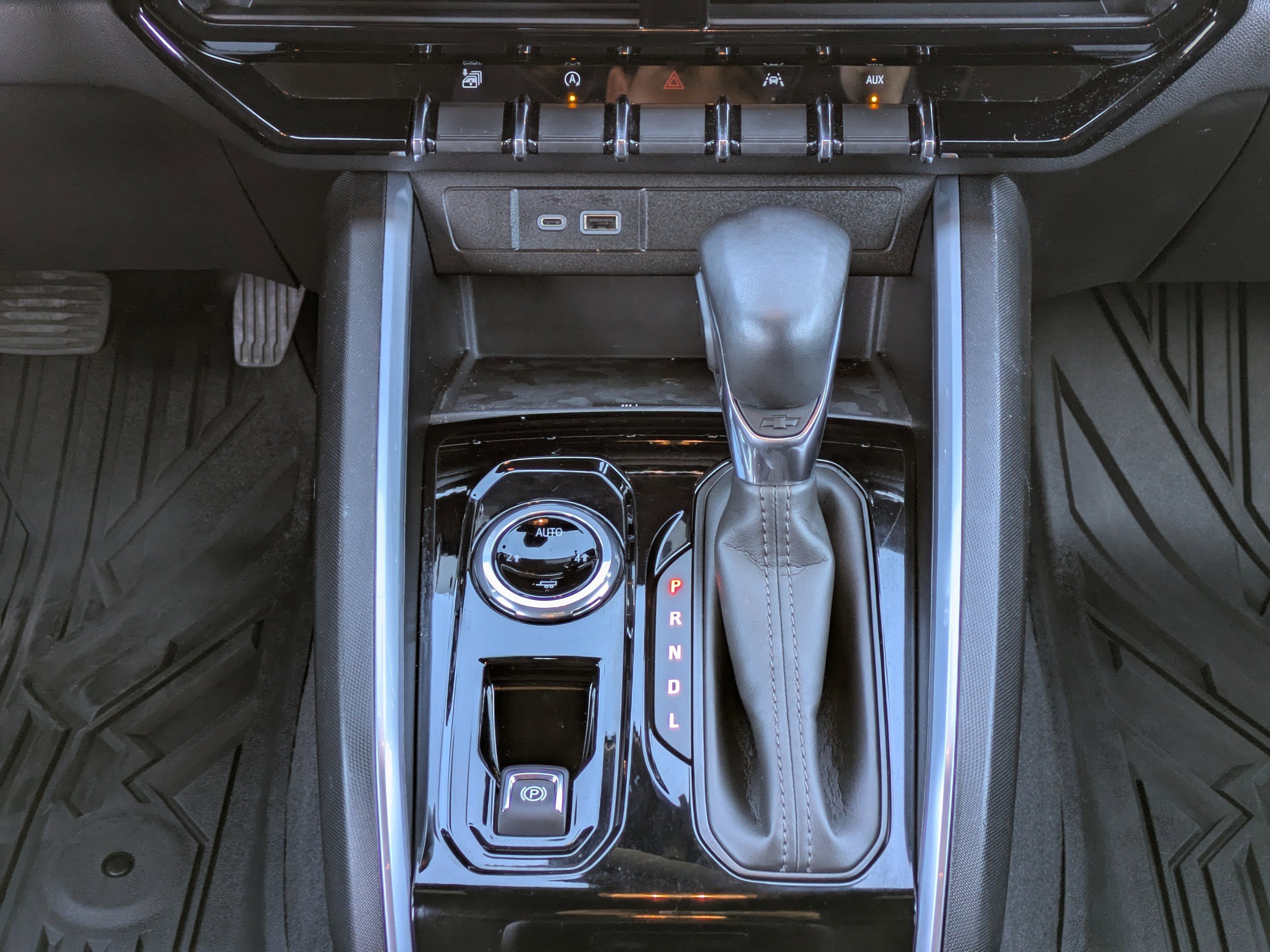 Used 2023 Chevrolet Colorado LT w/ LT Convenience Package II image 16