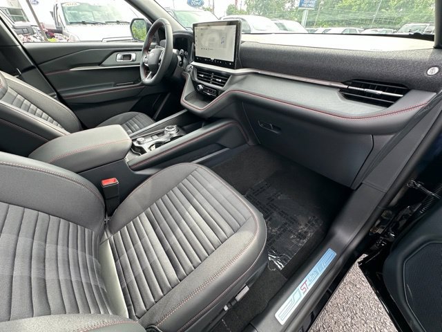New 2026 Ford Explorer ST-Line w/ ST-Line Street Pack AWD/4WD image 24
