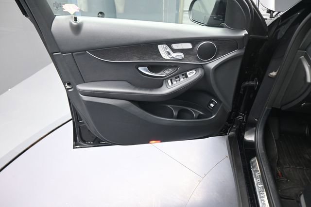 Used 2021 Mercedes-Benz GLC 300 4MATIC image 78